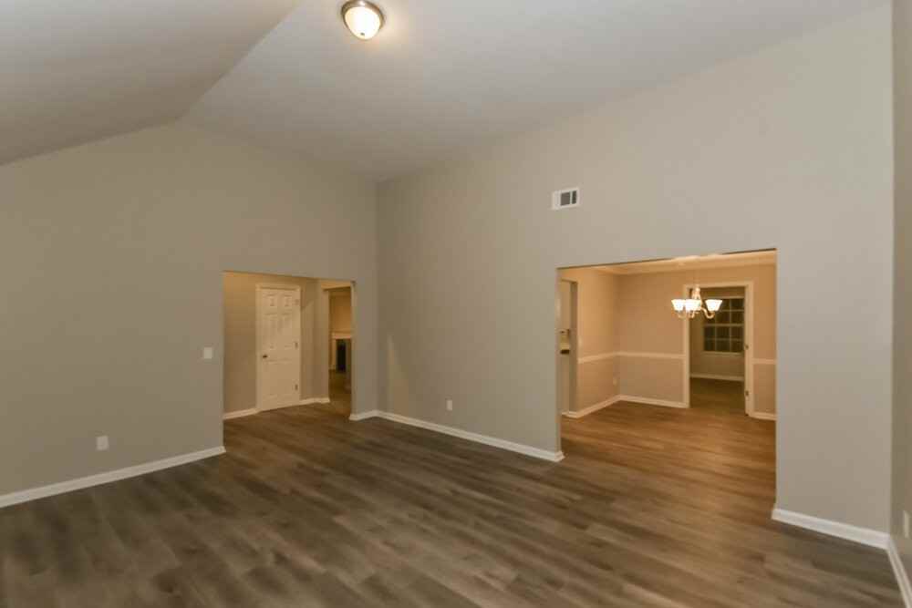 7531 Sugarcreek Dr - Photo 5 of 17