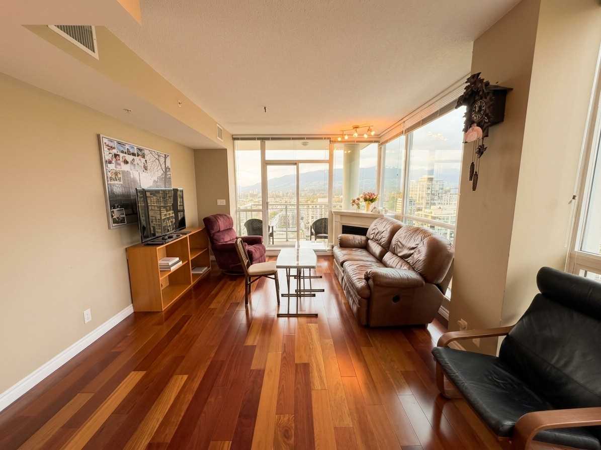 138 Esplanade East #22nd Floor - Photo 2 of 20