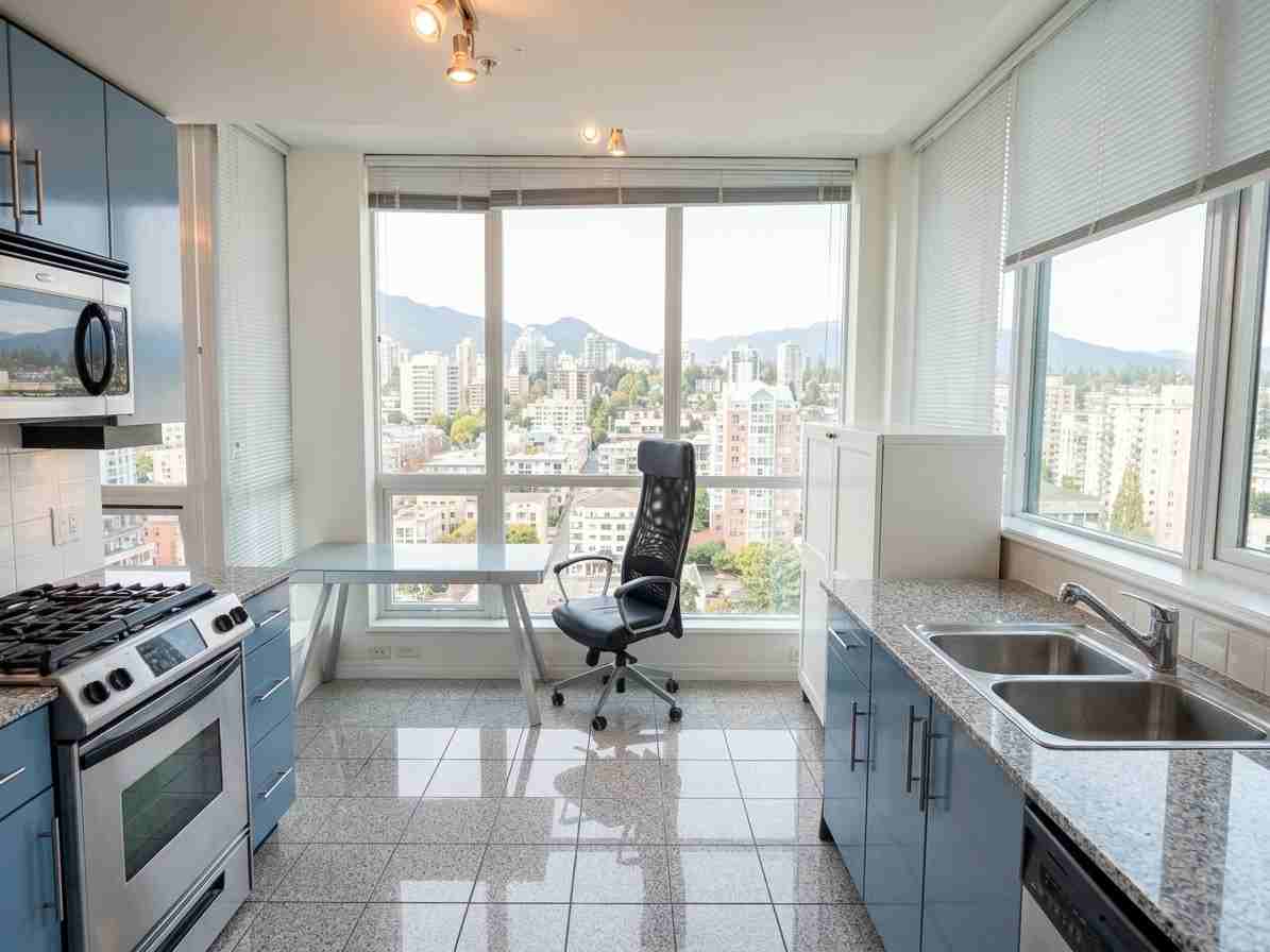 138 Esplanade East #22nd Floor - Photo 6 of 20