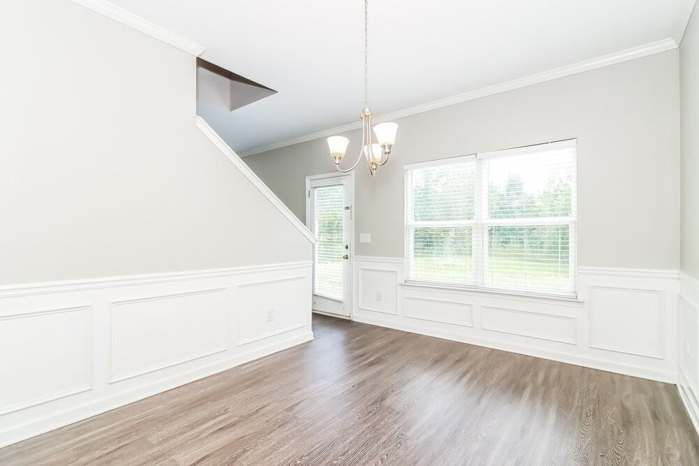 601 Fieldcrest Dr - Photo 6 of 16