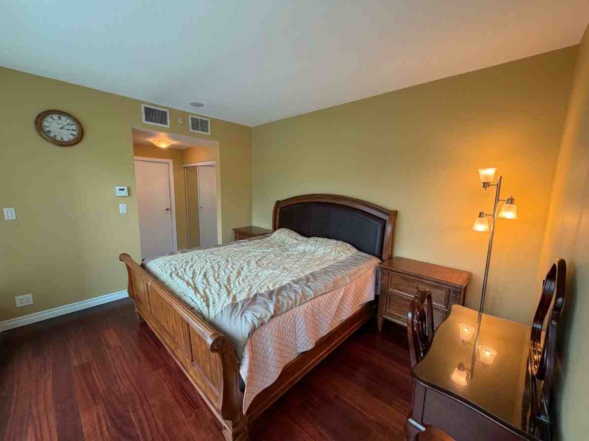 138 Esplanade East #22nd Floor - Photo 7 of 20