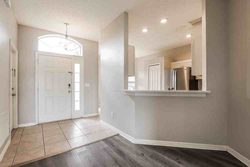 4244 Waterside Pointe Cir - Photo 6 of 16