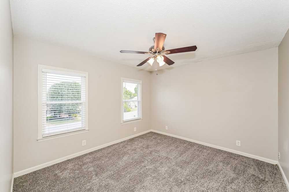 2005 Hidden Cove Rd - Photo 7 of 17