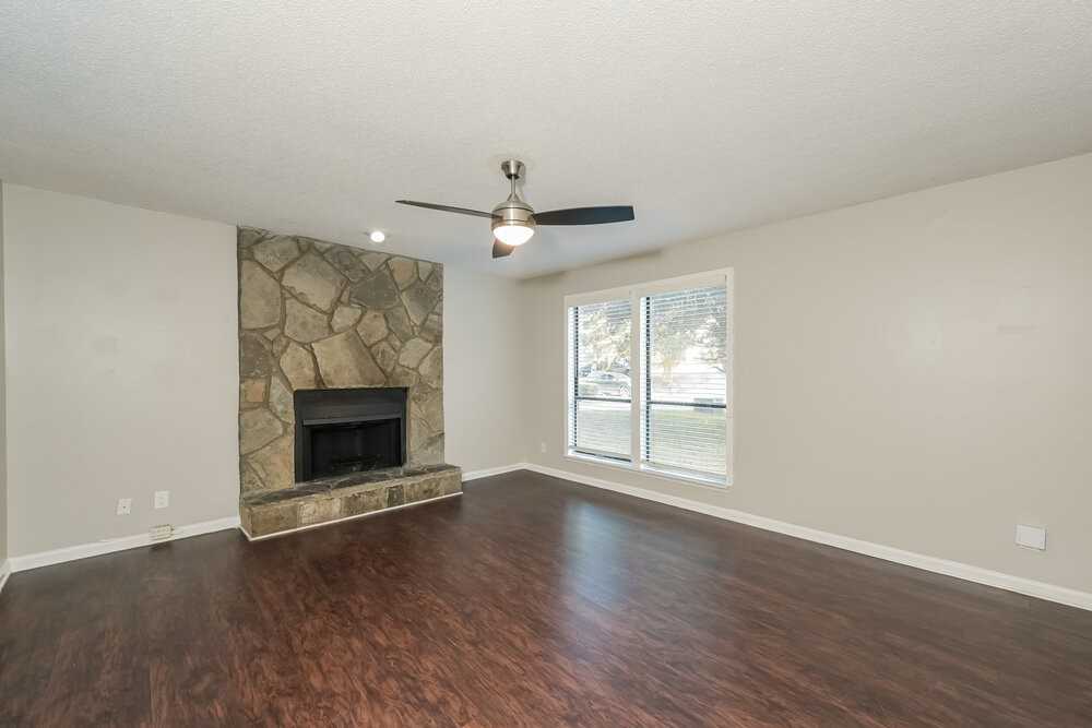 3895 Springleaf Ct - Photo 5 of 18