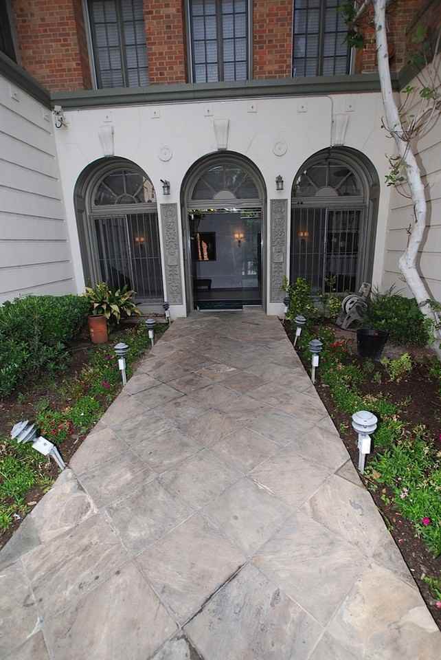 Arwyn Manor Apartments...New York Style..Newly Remodeled Apartments...Hardwood Floors! CALL NOW! - Photo 7 of 23