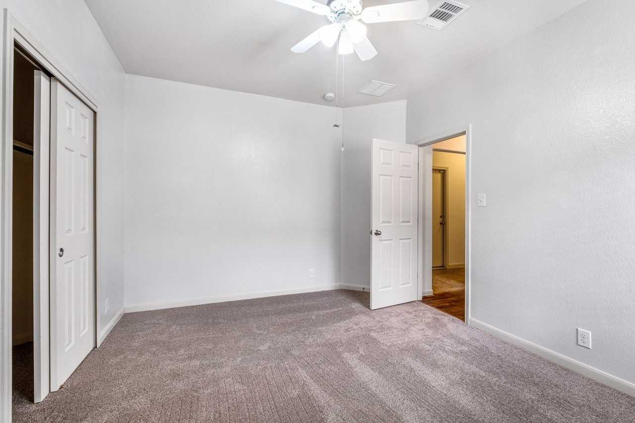 406 Old Peak Rd - Photo 6 of 23