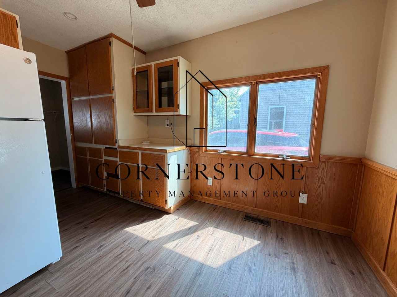 829 S 18th St - Photo 4 of 14