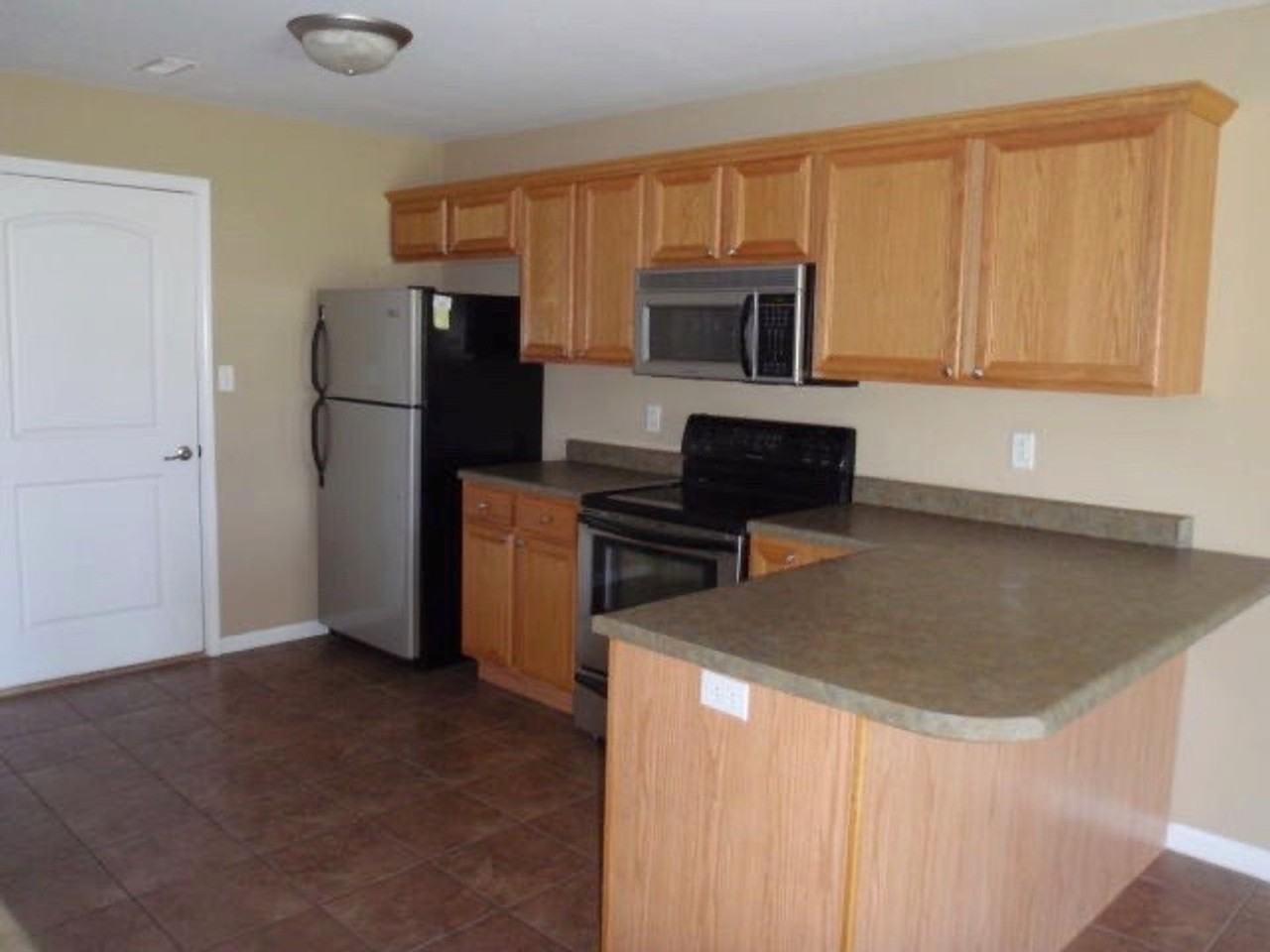 12 Port Way - Photo 3 of 6