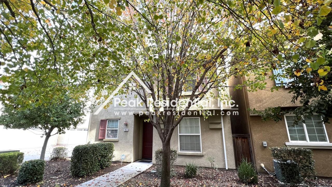 7853 Monaldo Walk - Photo 3 of 5