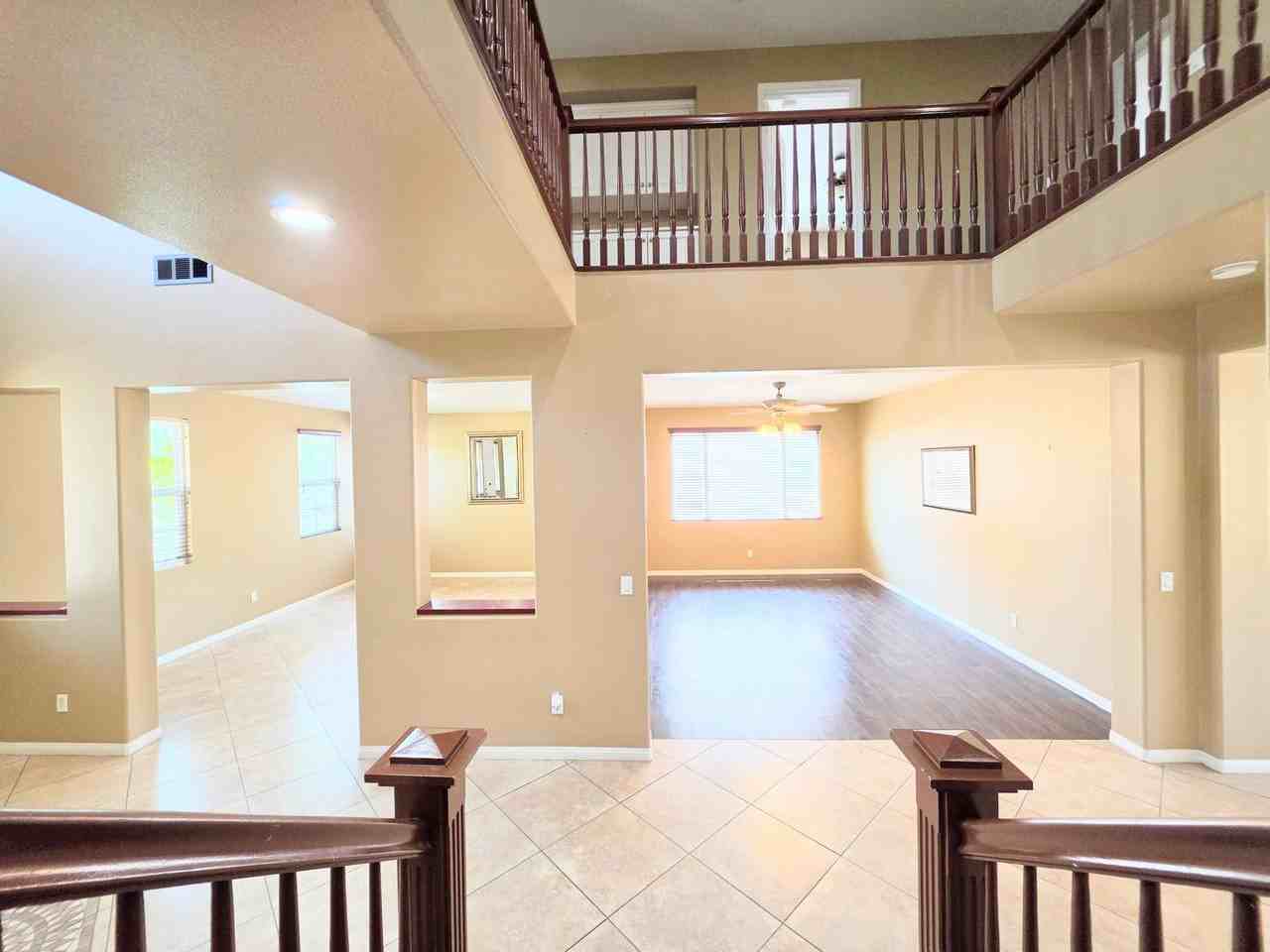 30040 Cheveley Park St - Photo 2 of 20