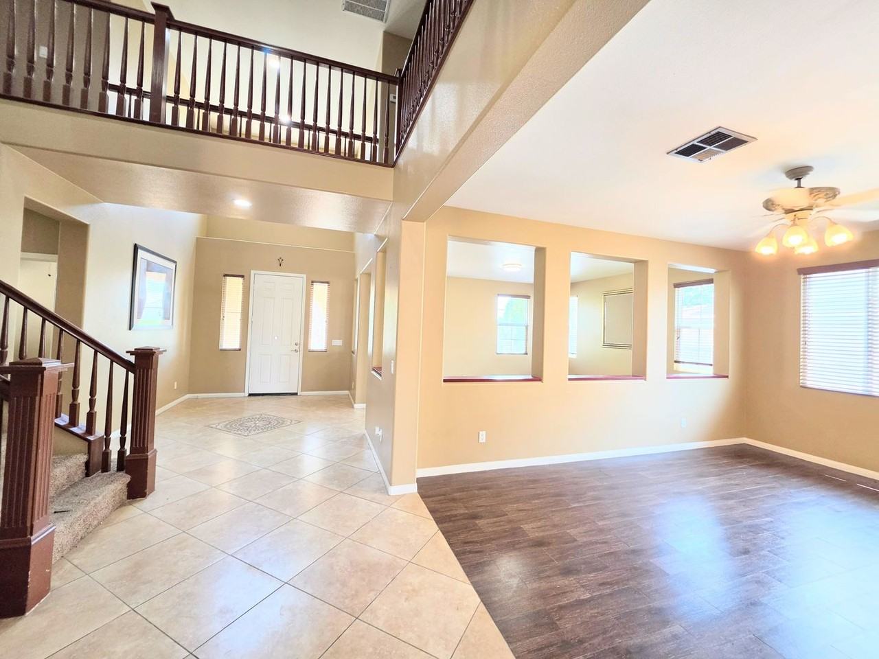 30040 Cheveley Park St - Photo 3 of 20