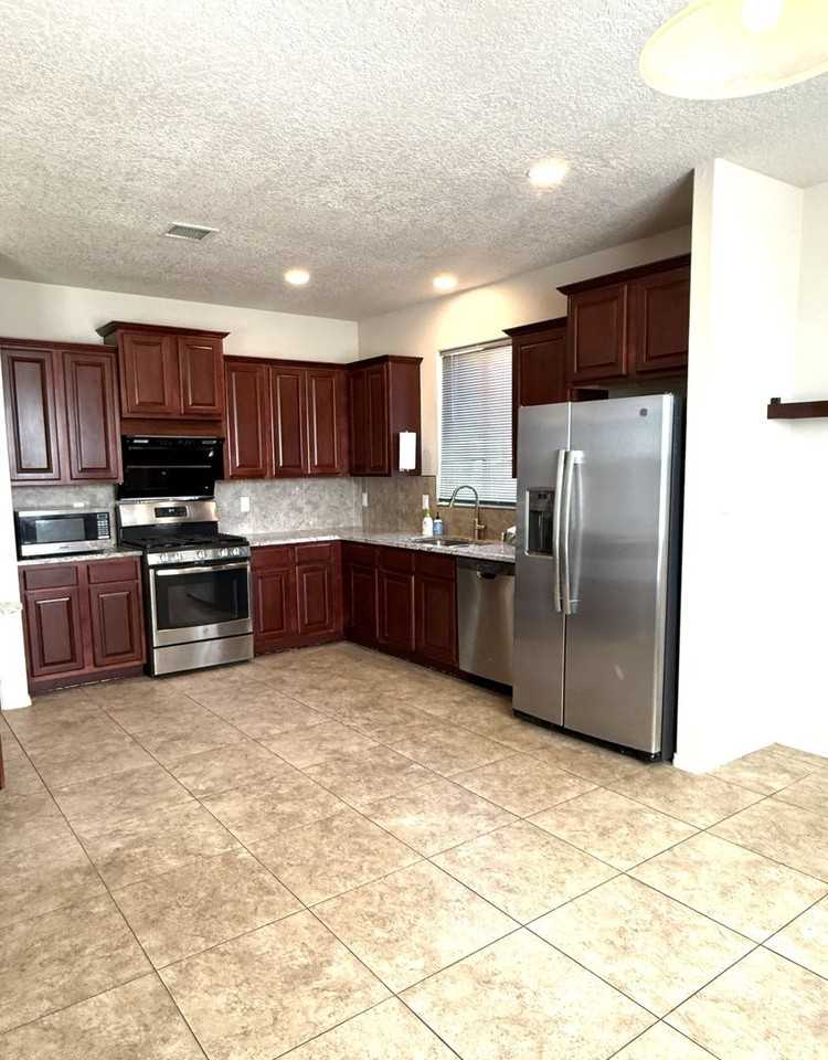 966 Verdinal Ln - Photo 5 of 18