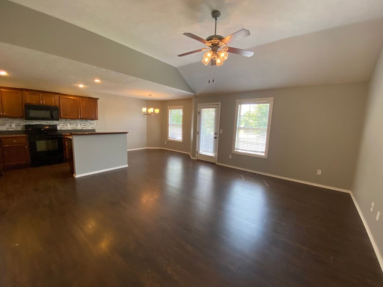 4382 W Loren St - Photo 3 of 19