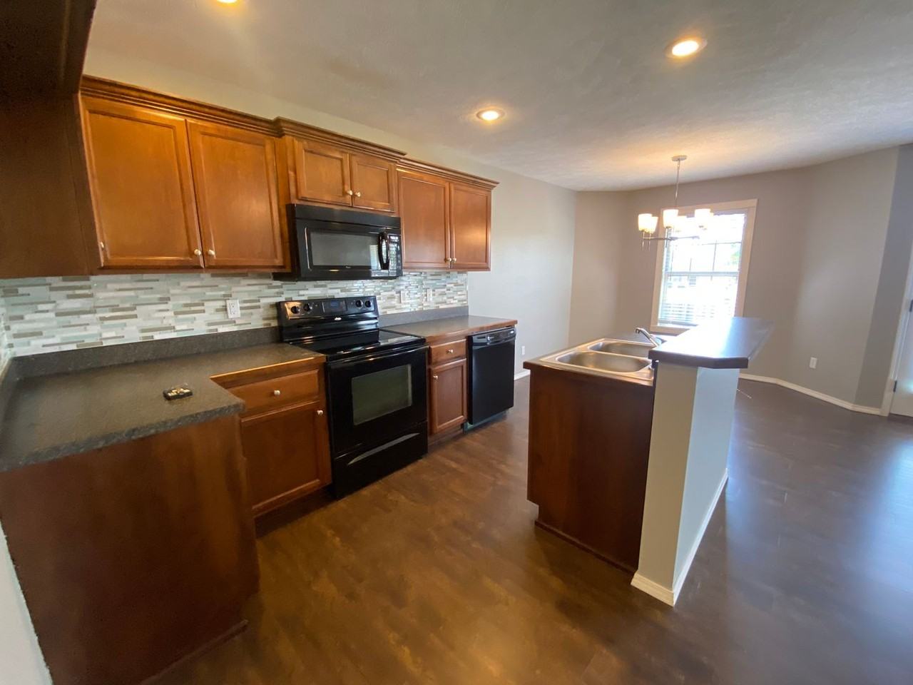 4382 W Loren St - Photo 4 of 19