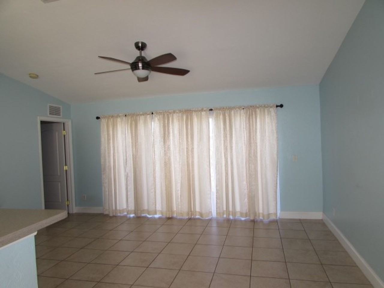 3818 20th St W - Photo 4 of 4