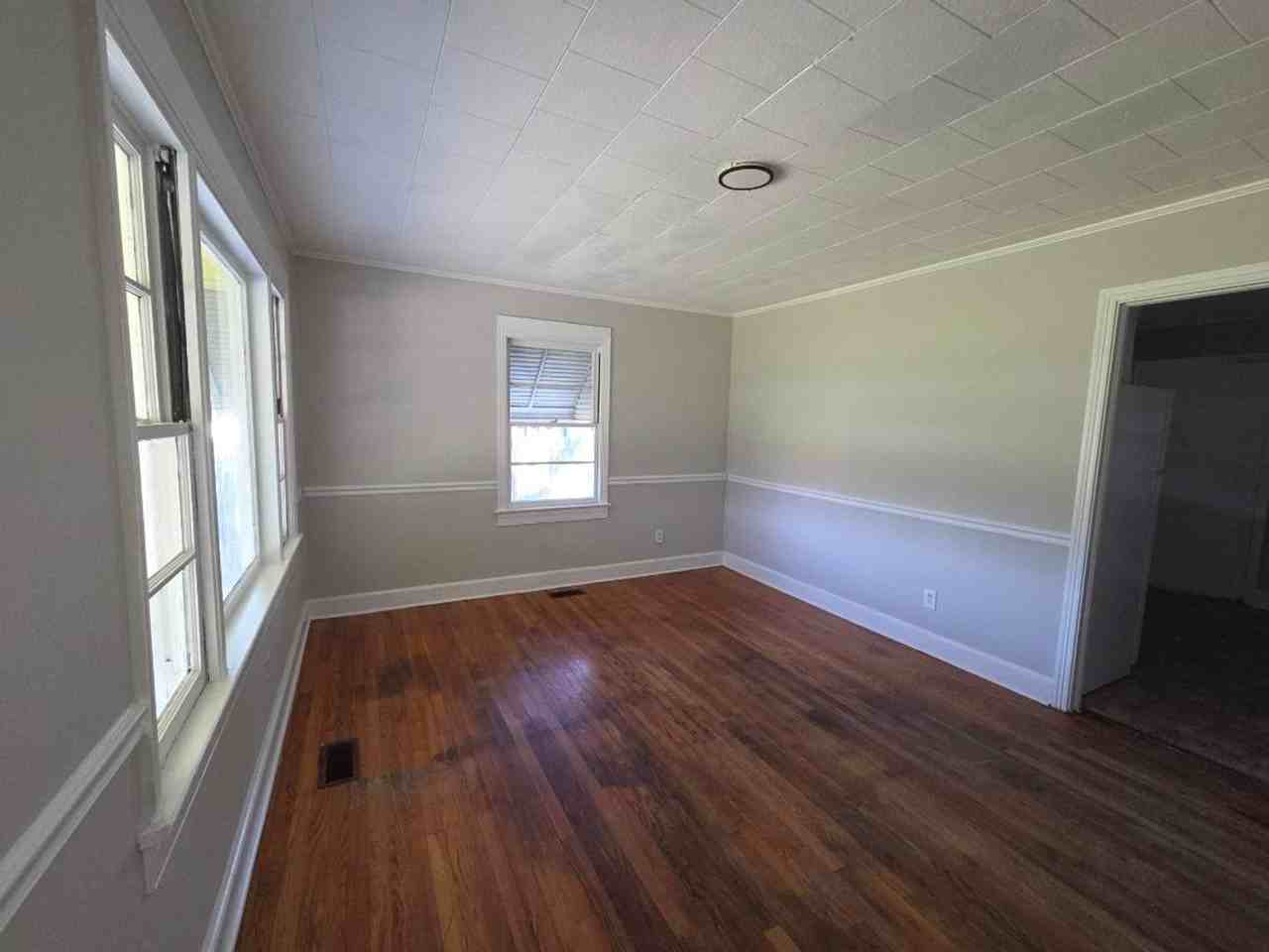 3821 E Ash St - Photo 2 of 18