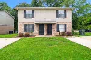 featured image of 501 S Edgewood Cir #C