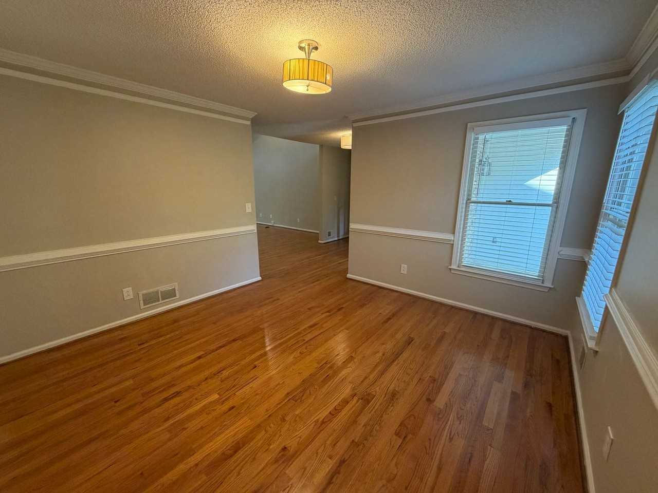 1970 Wynfield Point Dr - Photo 5 of 31