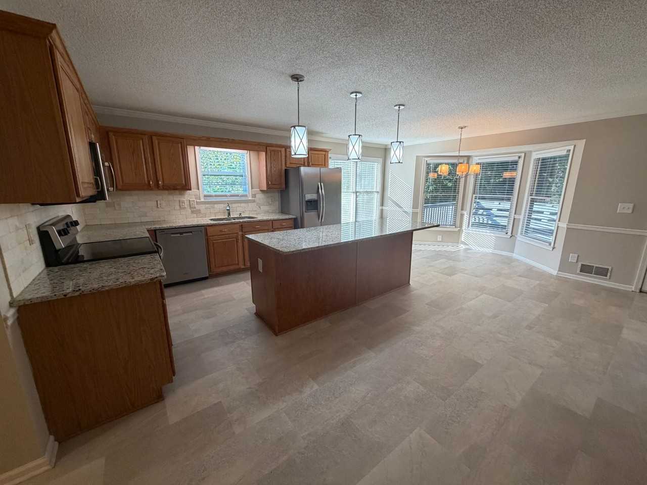 1970 Wynfield Point Dr - Photo 6 of 31