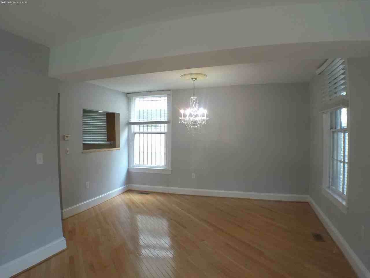 14 E Mount Vernon Pl - Photo 4 of 17