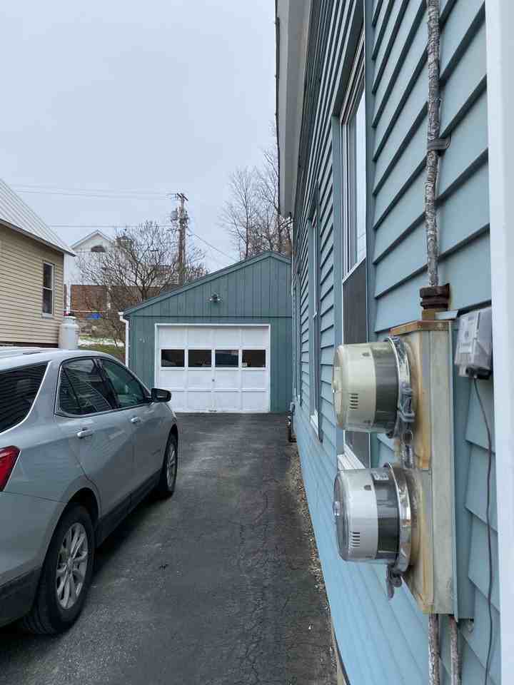9 Bridge St - Photo 5 of 24