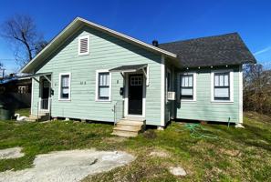 featured image of 411 A-B 411 1/2 Pryce Street