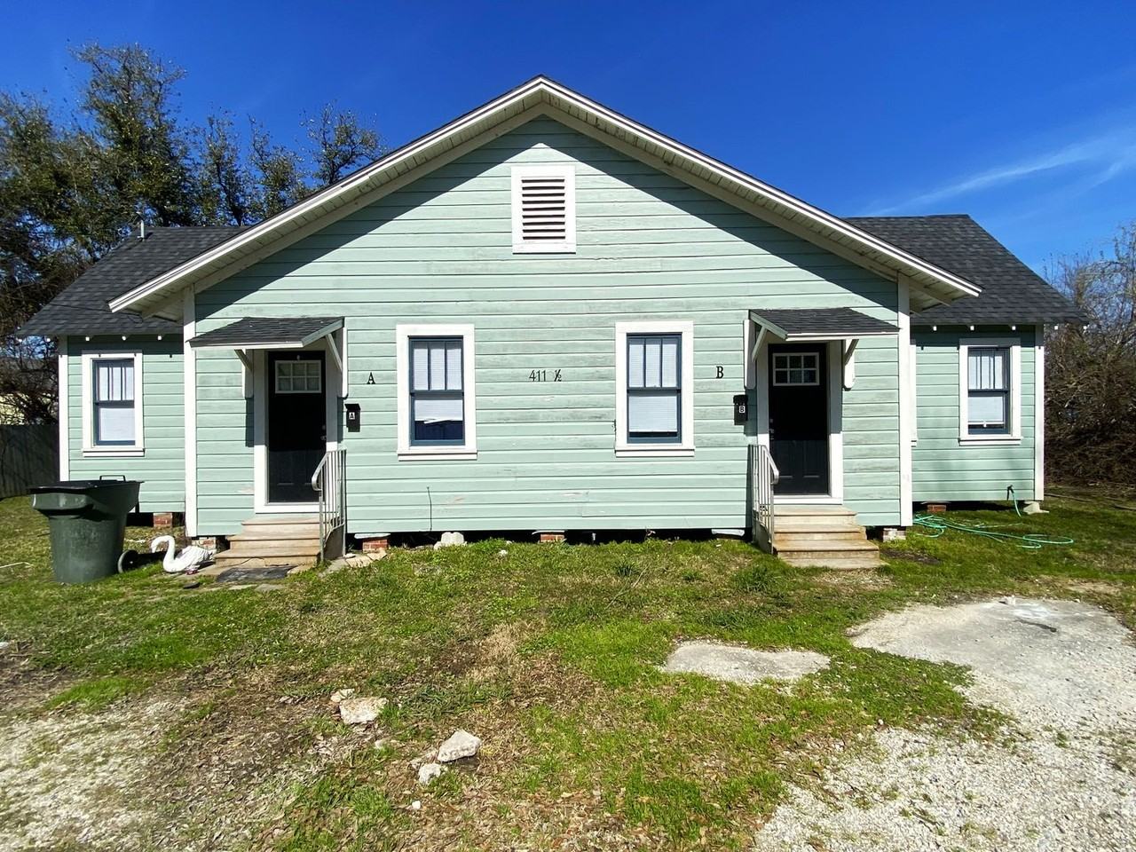 411 1/2 Pryce St - Photo 2 of 11