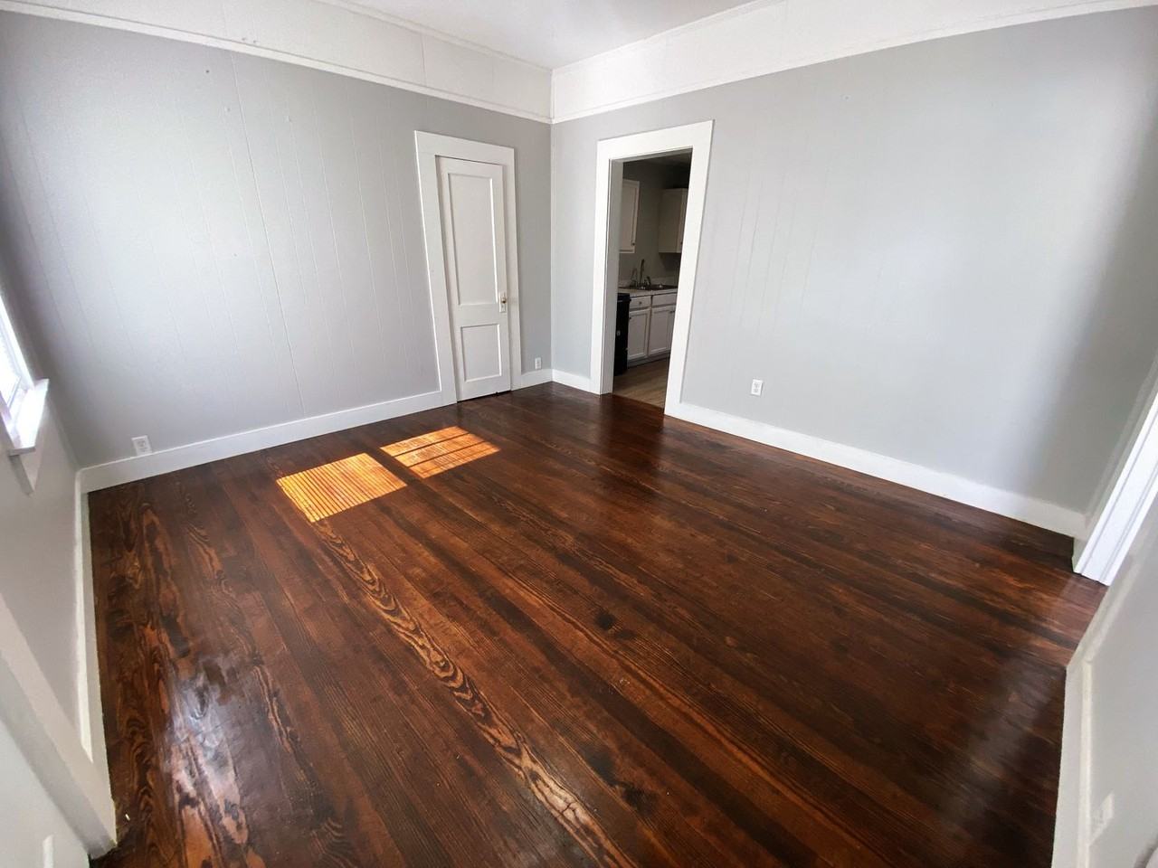 411 1/2 Pryce St - Photo 4 of 11