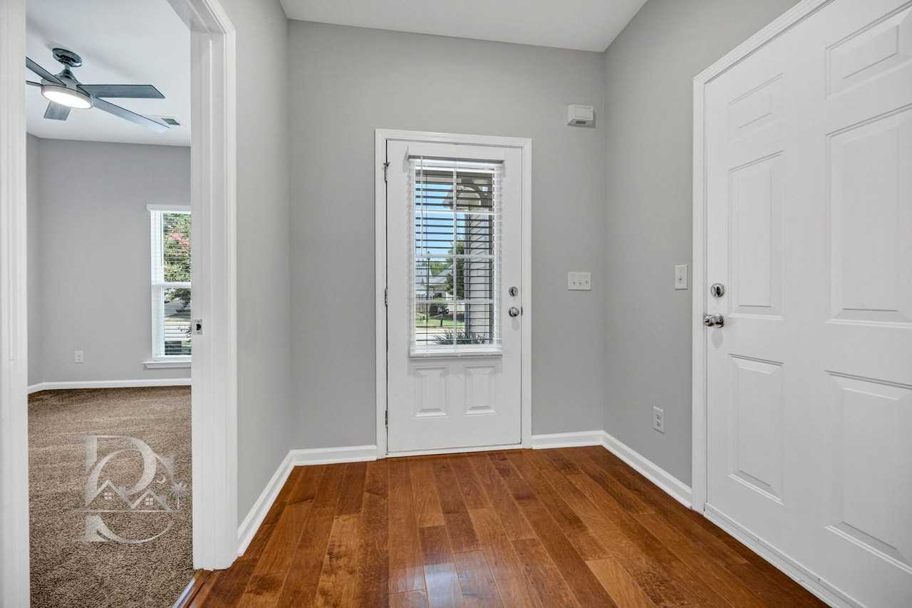 157 Springhaven Dr - Photo 4 of 30