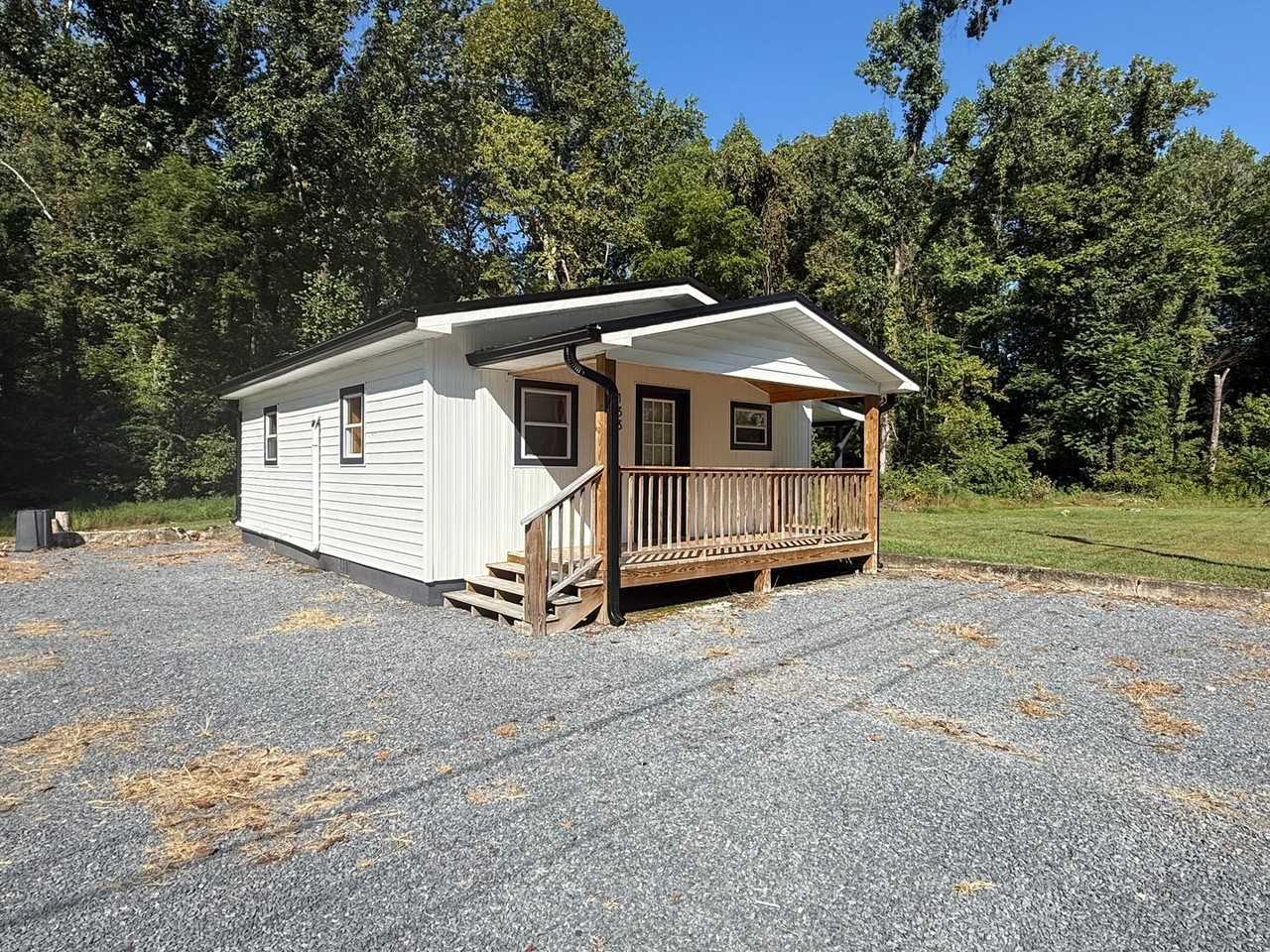 121 Spar Mill Rd - Photo 2 of 13