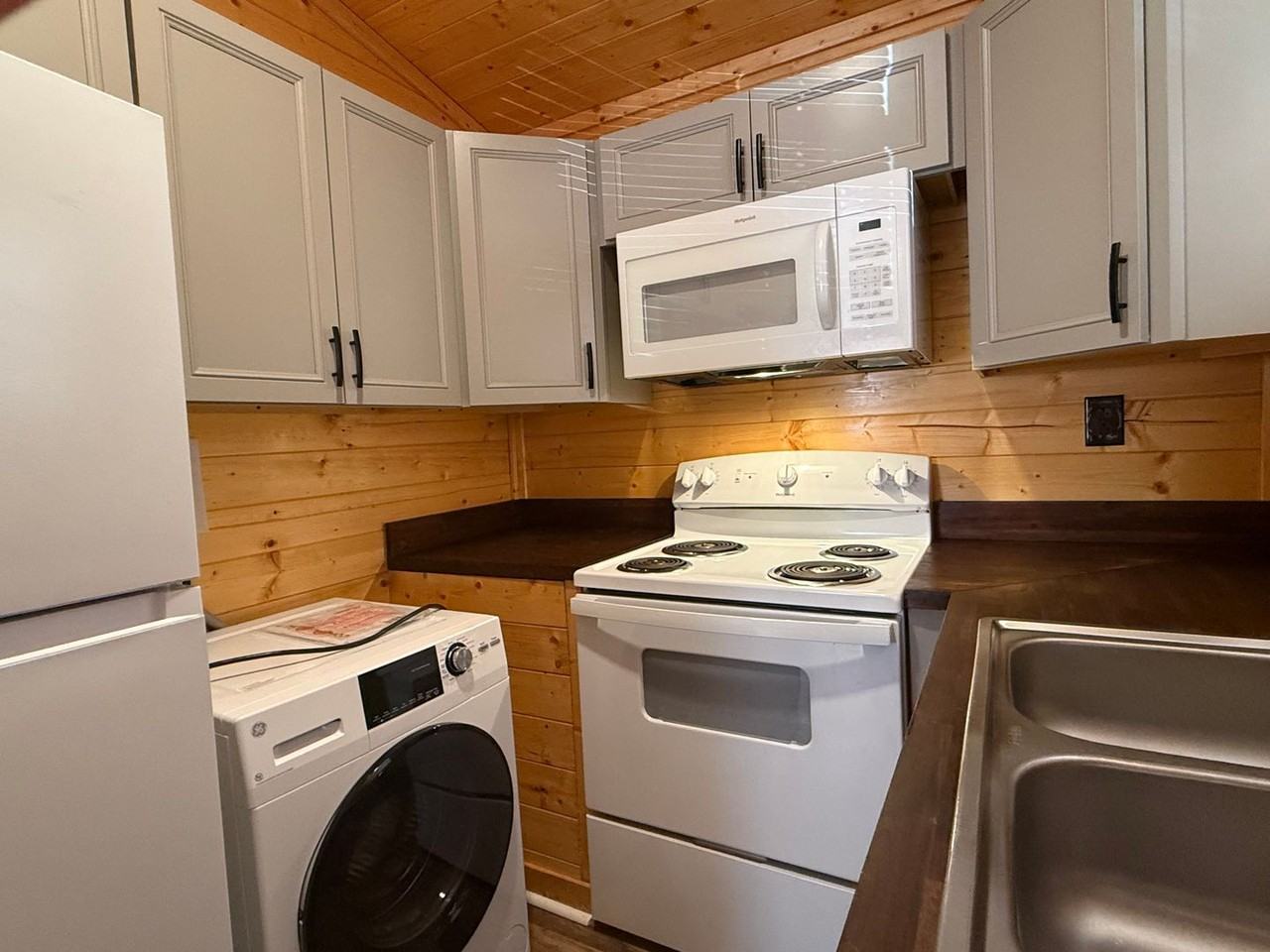 121 Spar Mill Rd - Photo 7 of 13