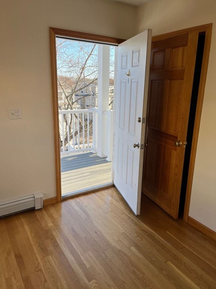 998 Washington St #2 - Photo 4 of 19
