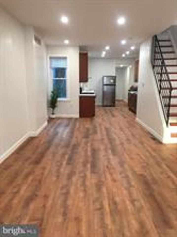 3739 Midvale Ave - Photo 3 of 27