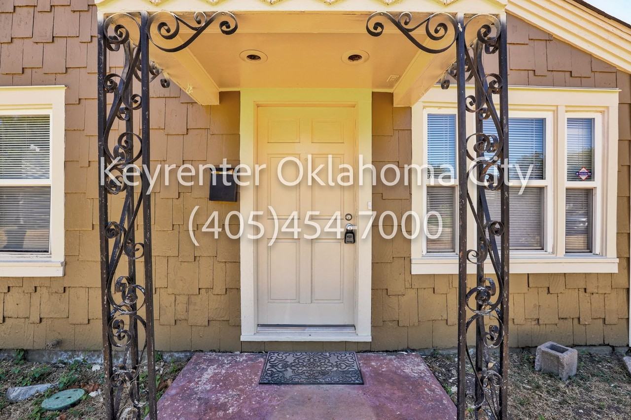 2918 Nw 17th St - Photo 2 of 34