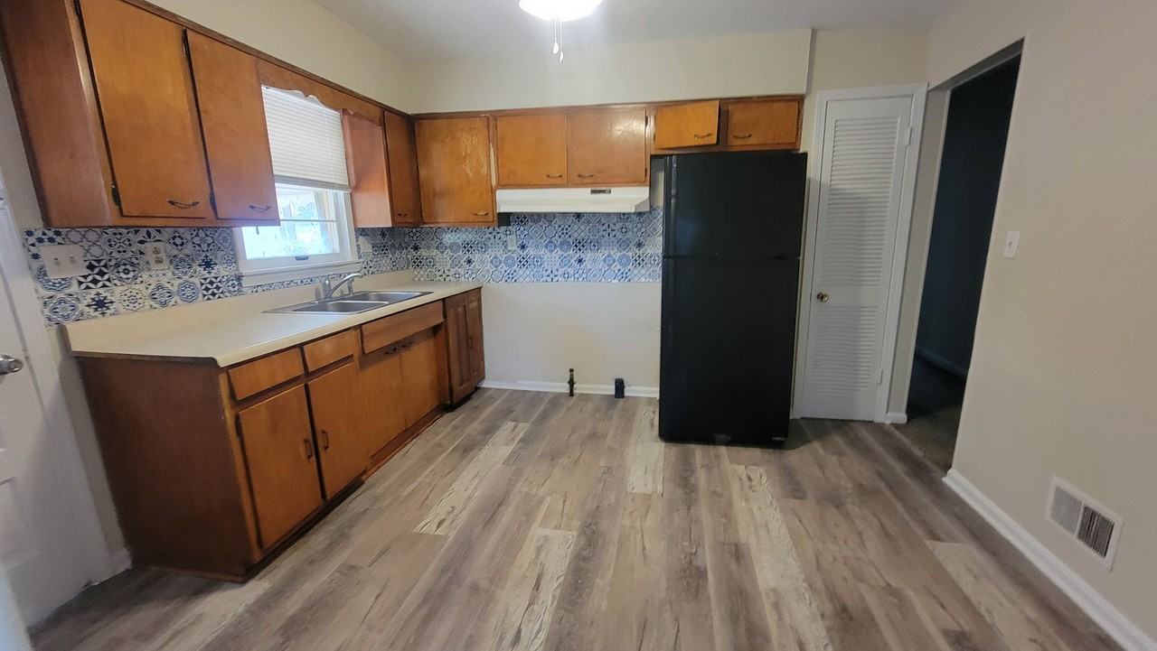 6101 Shadow Run Rd - Photo 4 of 13