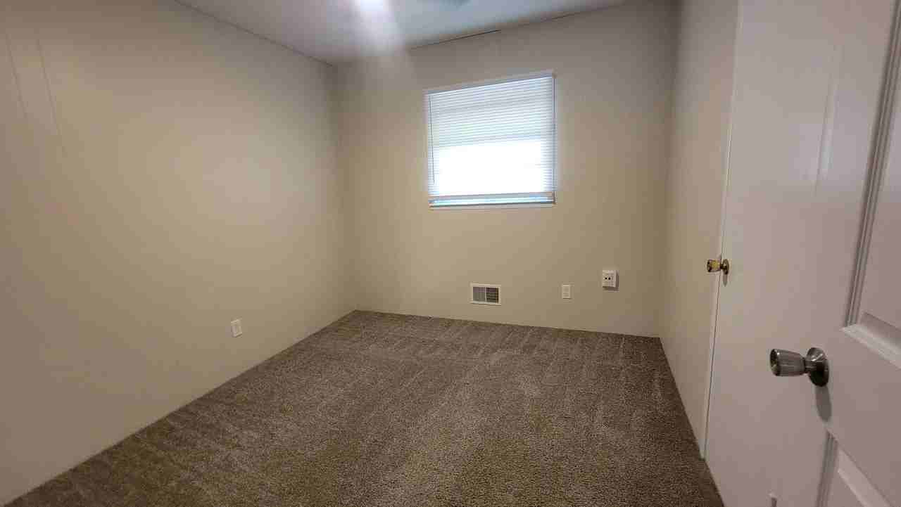 6101 Shadow Run Rd - Photo 6 of 13