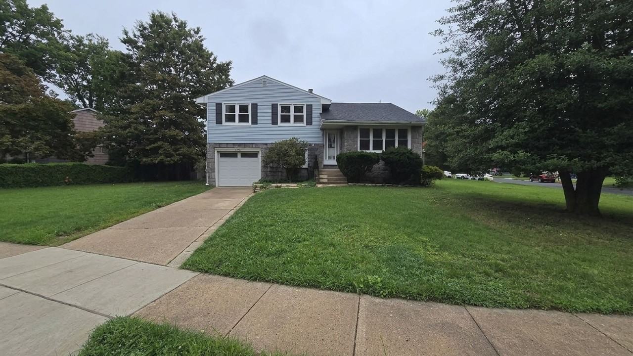 5319 Frosthoffer Ave - Photo 2 of 19