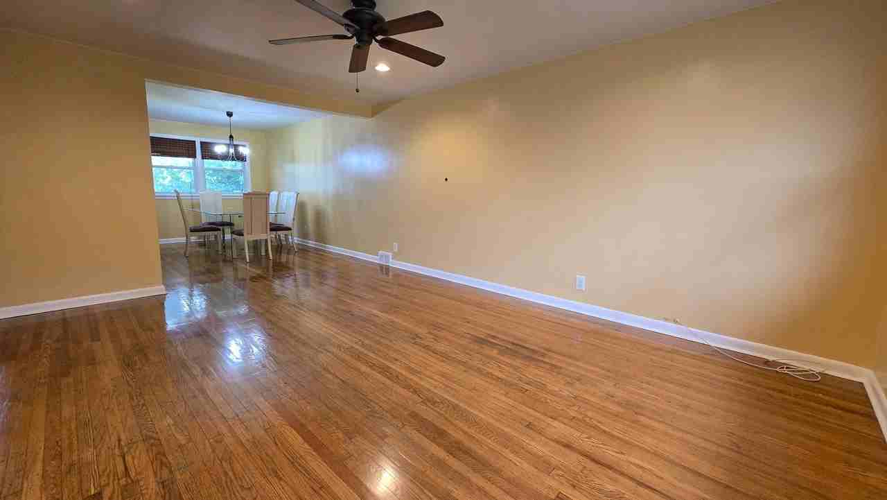 5319 Frosthoffer Ave - Photo 4 of 19