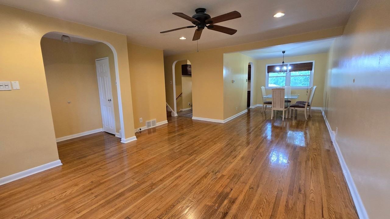 5319 Frosthoffer Ave - Photo 6 of 19