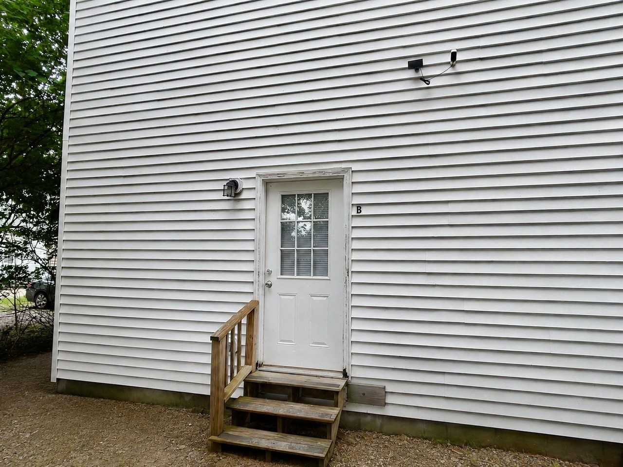424 Woodland Ave #B - Photo 2 of 11
