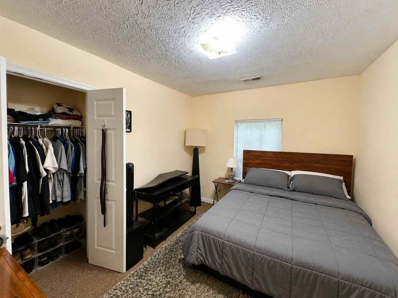 424 Woodland Ave #B - Photo 7 of 11