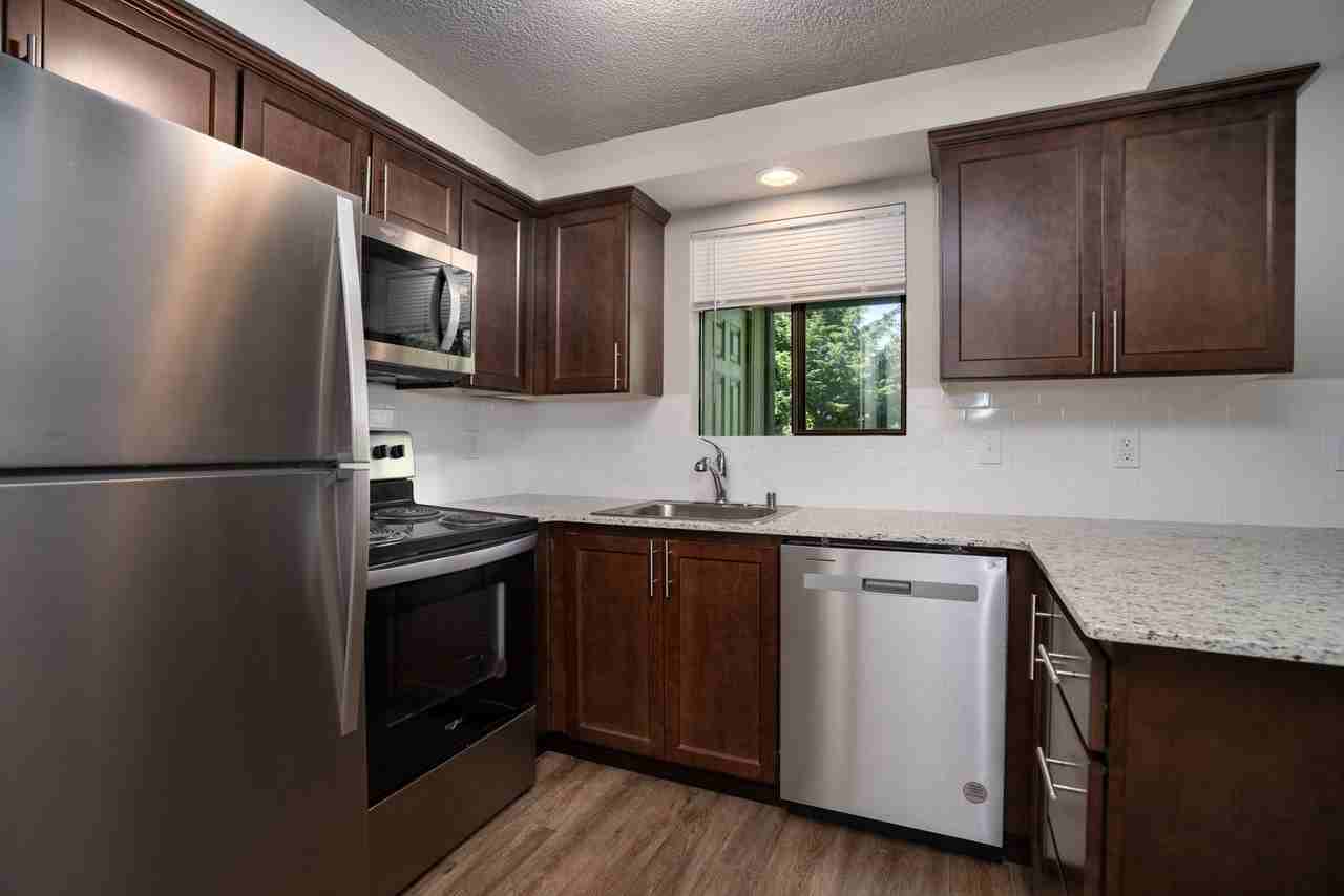 204 Lodean Dr Apt B - Photo 5 of 16