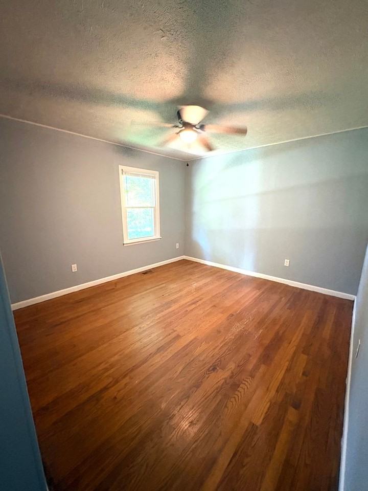 372 Lafferty Rd - Photo 4 of 9