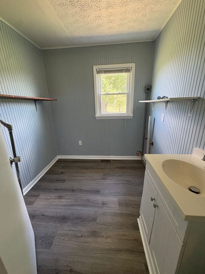 372 Lafferty Rd - Photo 5 of 9