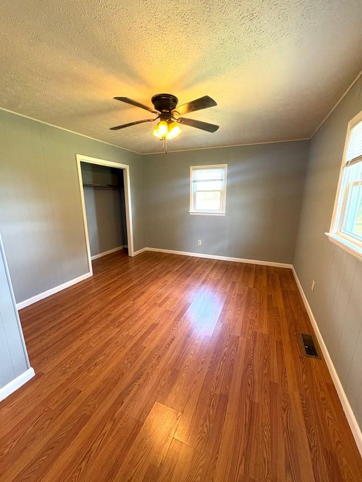 372 Lafferty Rd - Photo 6 of 9