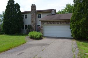 featured image of 7 Rivendell Dr