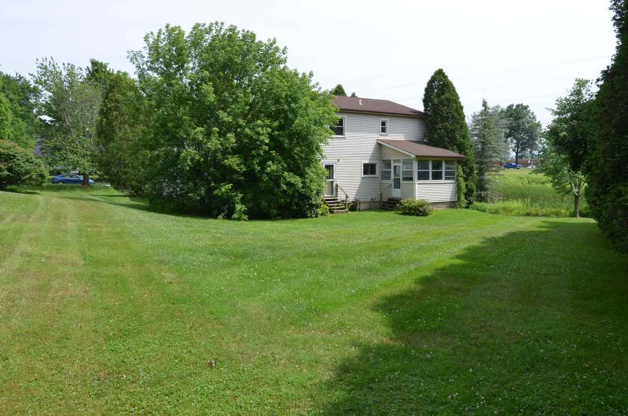 7 Rivendell Dr - Photo 3 of 32