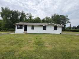 featured image of 4405 Diddle Dr