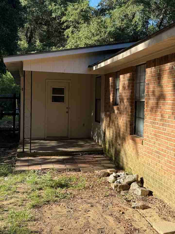 177A Pelham Dr - Photo 2 of 11