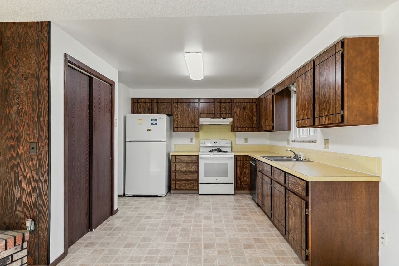 1417 Fleta Ct - Photo 7 of 17